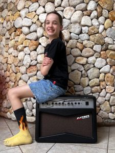 Lara na Batera - Parceira DATREL